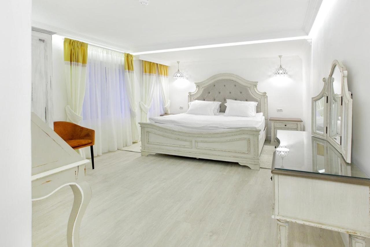 Excelsior Boutique Hotel ซินายา ภายนอก รูปภาพ